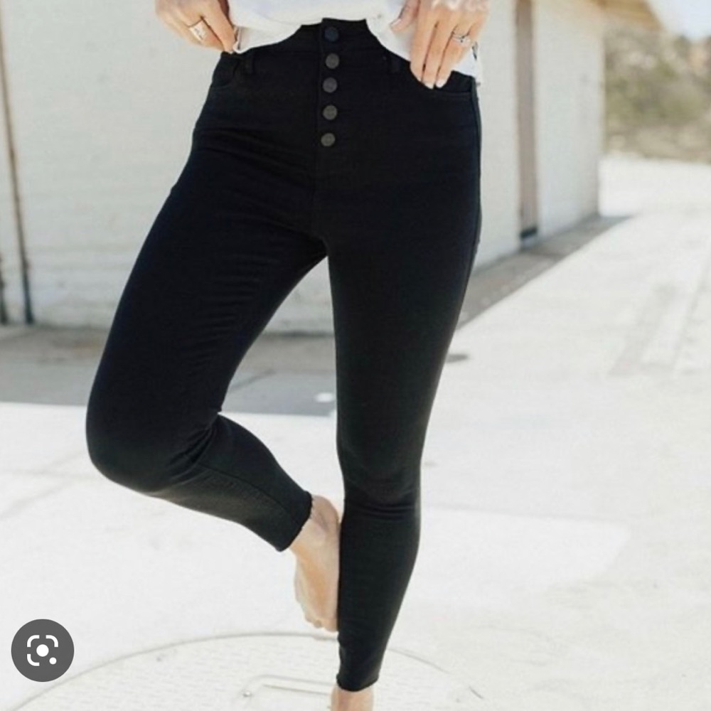 CJLA Sarah Jeans—size 3 (like a 27)